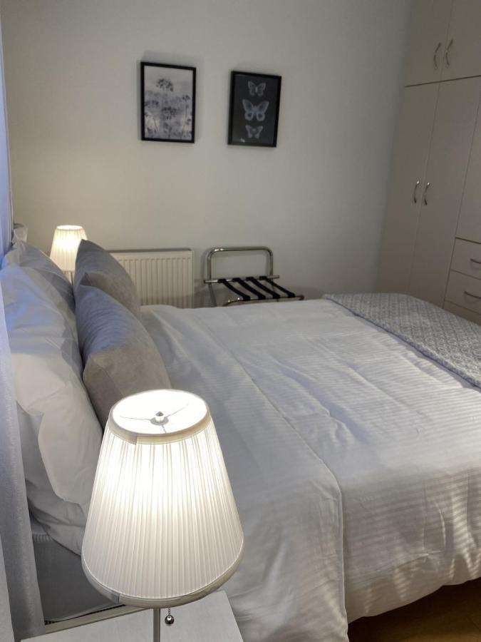 Elegant Glyfada Apartment-Private Garden-Near Metro Αθήνα Εξωτερικό φωτογραφία
