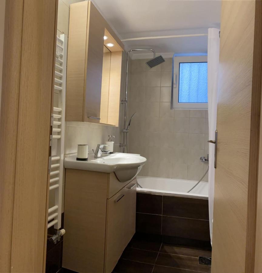 Elegant Glyfada Apartment-Private Garden-Near Metro Αθήνα Εξωτερικό φωτογραφία